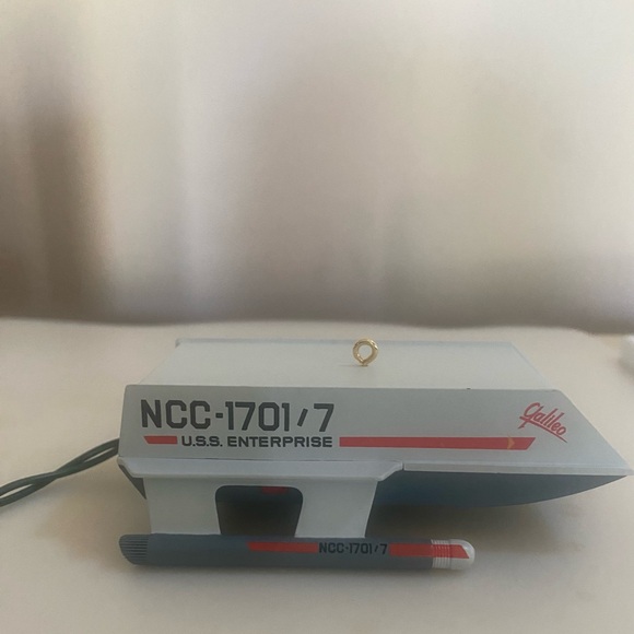 Hallmark Keepsake Ornament Shuttlecraft Galileo - Picture 1 of 6